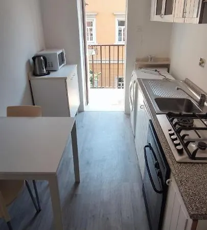 Slataper 22 - Sunny, And Confortable דירה טריאסטה